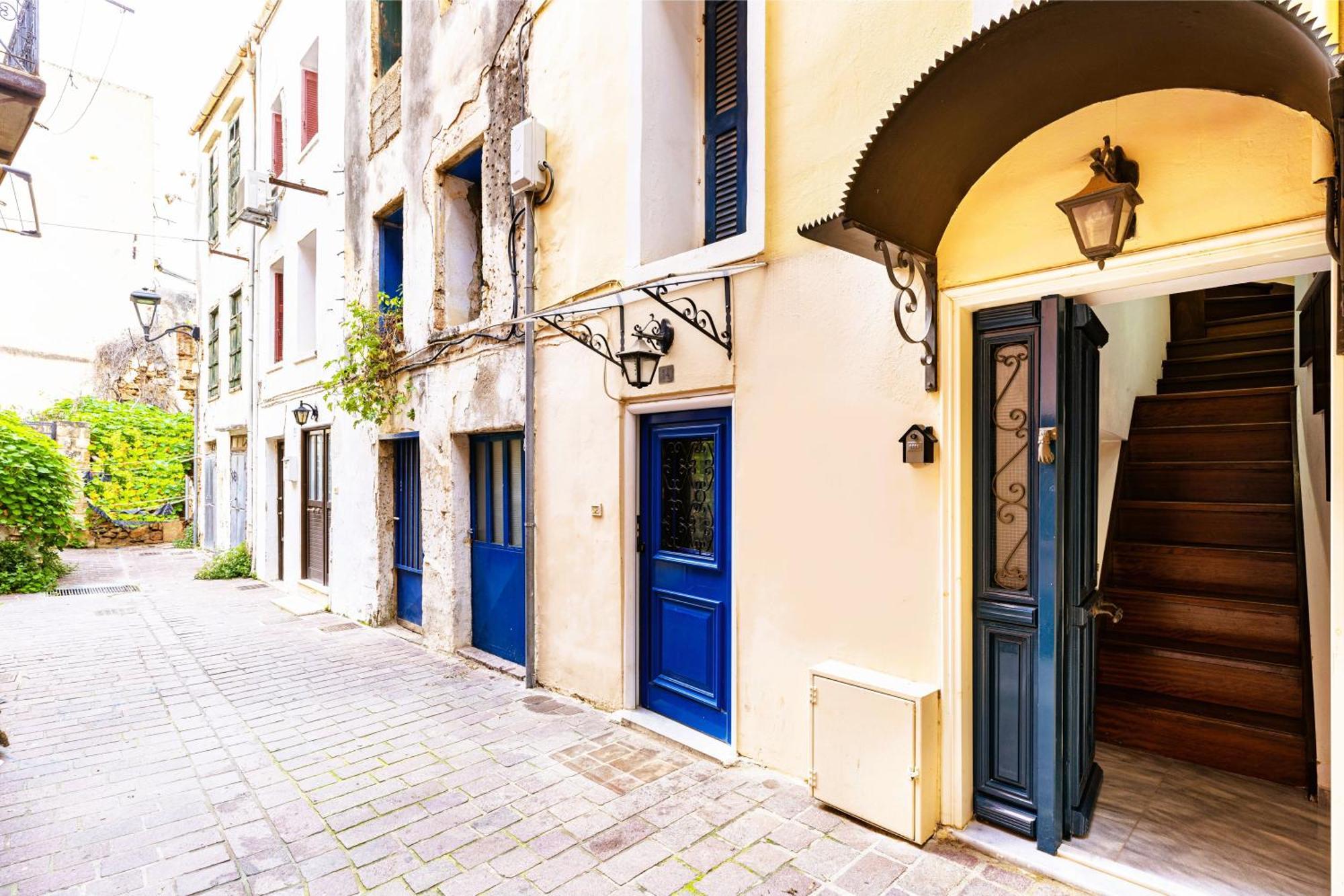 Chanialiving Venetian Luxury House-Near Plaza Parking Ханя Екстериор снимка