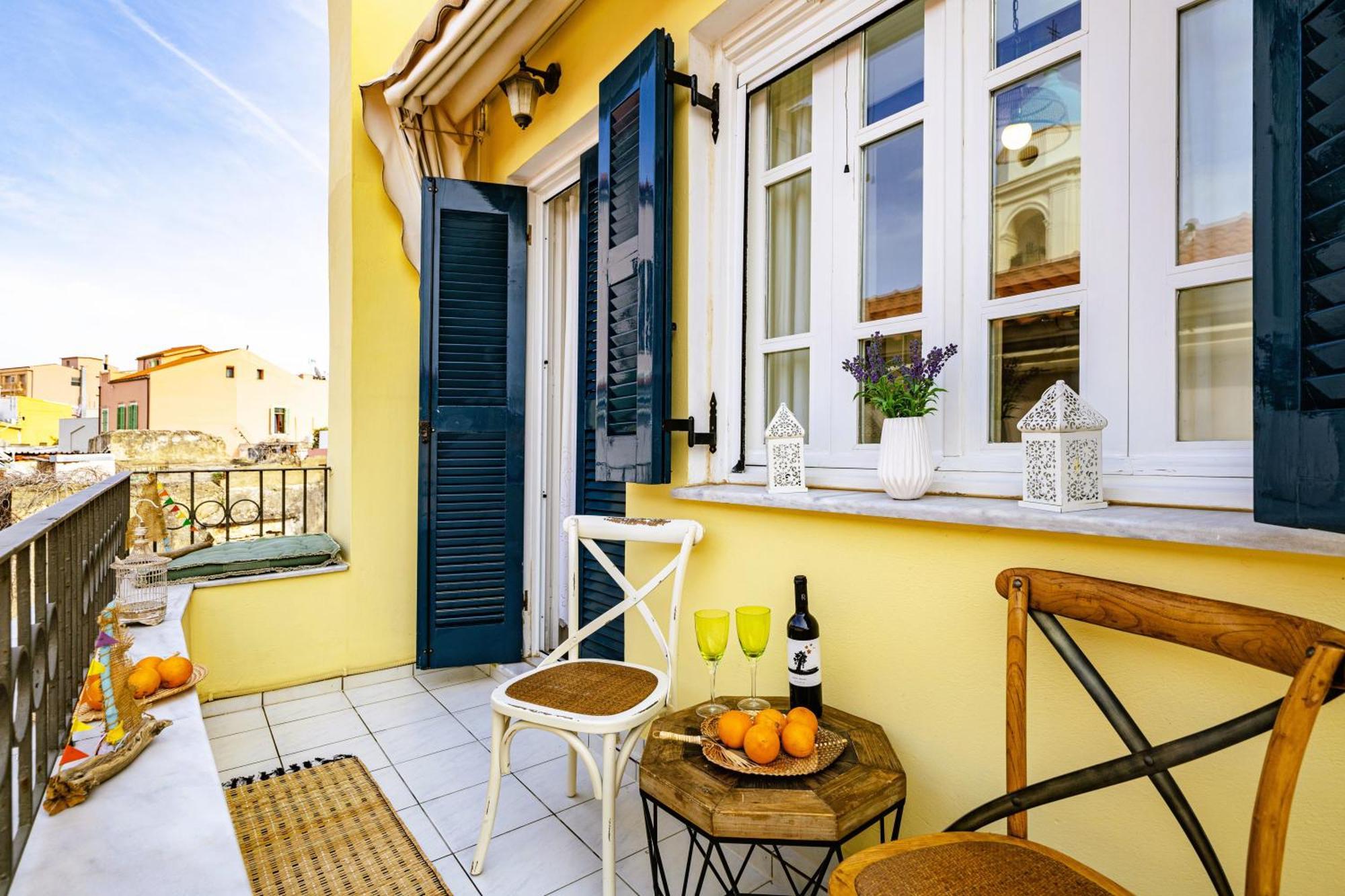 Chanialiving Venetian Luxury House-Near Plaza Parking Ханя Екстериор снимка