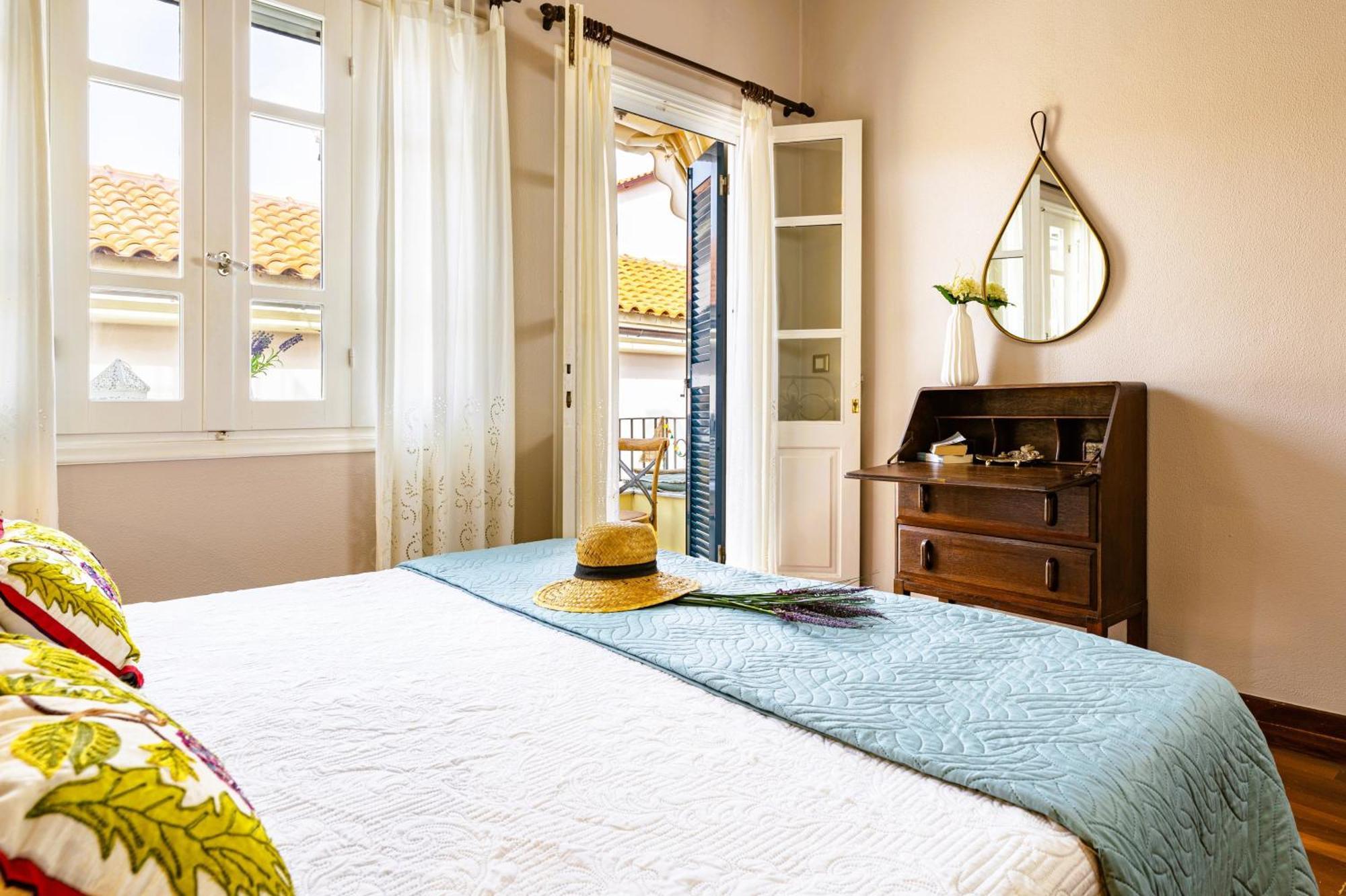 Chanialiving Venetian Luxury House-Near Plaza Parking Ханя Екстериор снимка