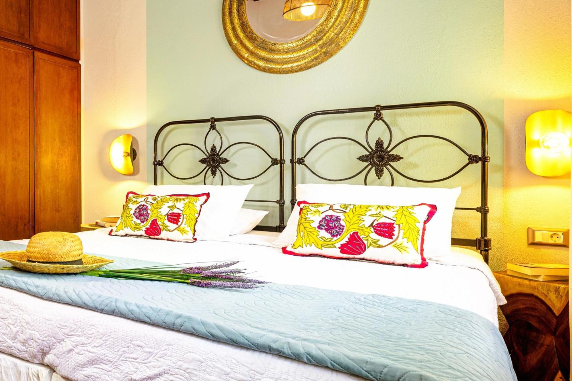 Chanialiving Venetian Luxury House-Near Plaza Parking Ханя Екстериор снимка